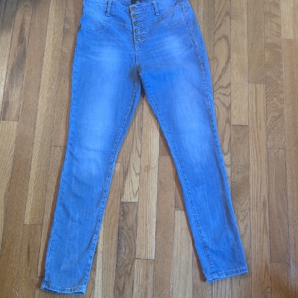 Refuge High Rise Blue Jeans - Picture 1 of 9